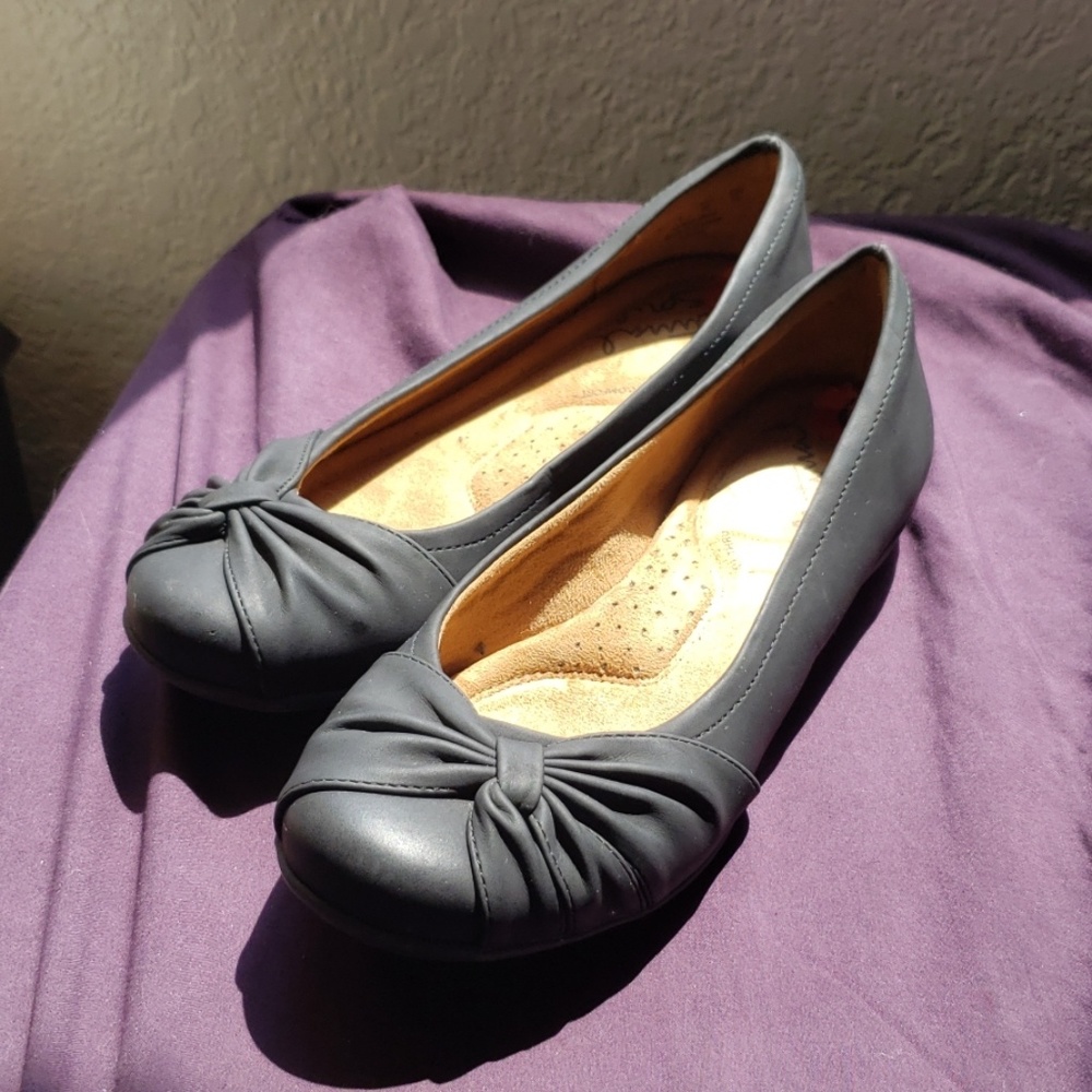 Natural Sole Vegan Black Flats